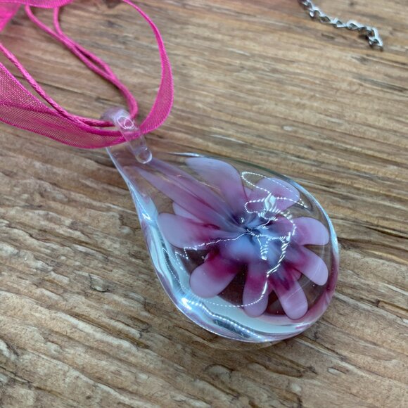 Murano Style Glass Pink Floral Flower Teardrop Pendant Ribbon Necklace - Picture 5 of 7